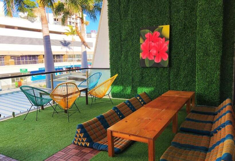 Tequila Sunrise Hostel Surfers Paradise