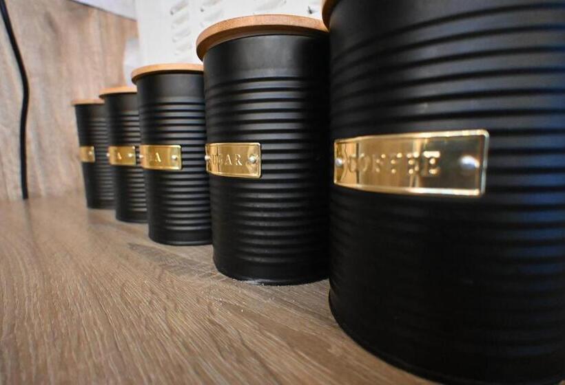 Tequila Sunrise Hostel Surfers Paradise