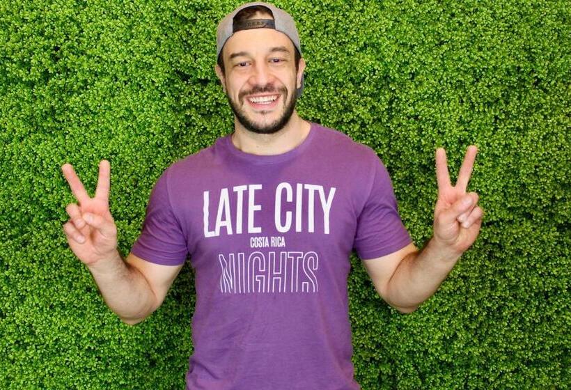 Tequila Sunrise Hostel Surfers Paradise