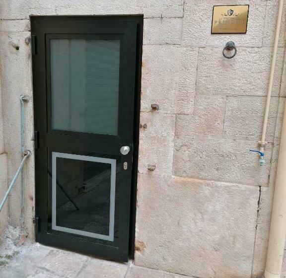 צימר La Dimora Del Principe Piano Terra