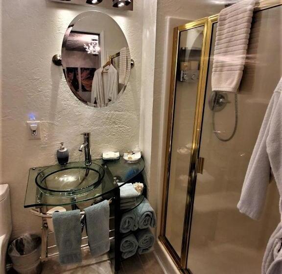 مبيت وإفطار Misty Valley Inn