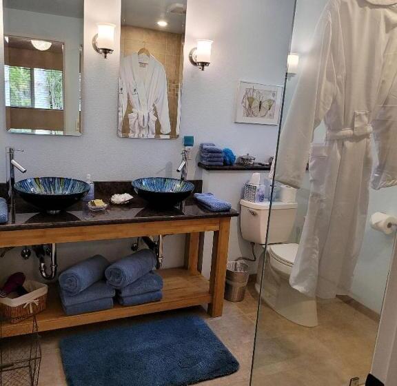 مبيت وإفطار Misty Valley Inn