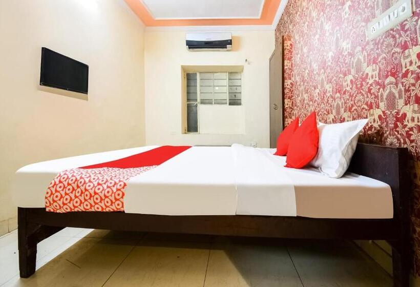 Collection O Hotel Rajwada Palace