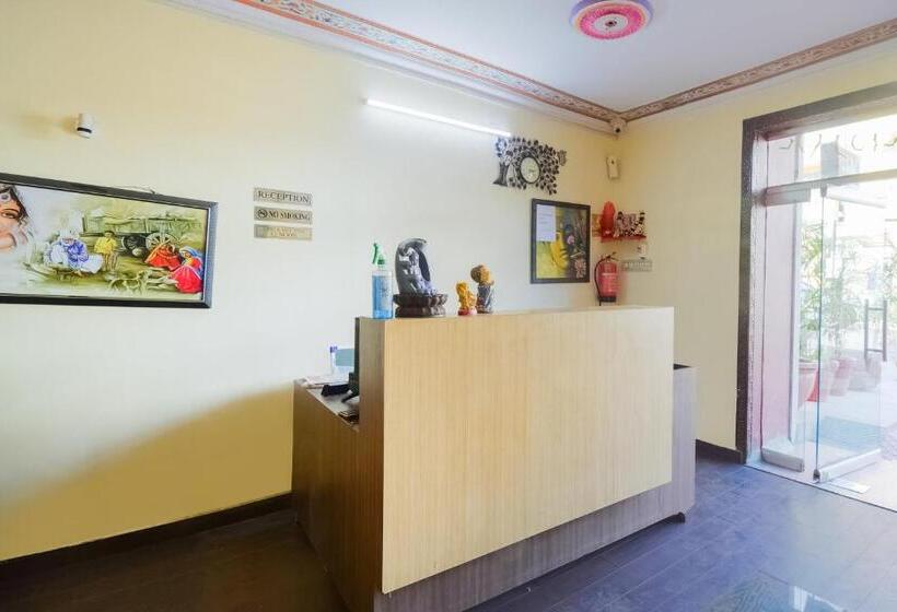 Collection O Hotel Rajwada Palace