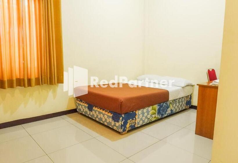 Grand Kembar Hotel Mitra Reddoorz