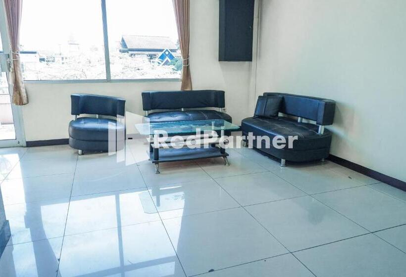 Grand Kembar Hotel Mitra Reddoorz