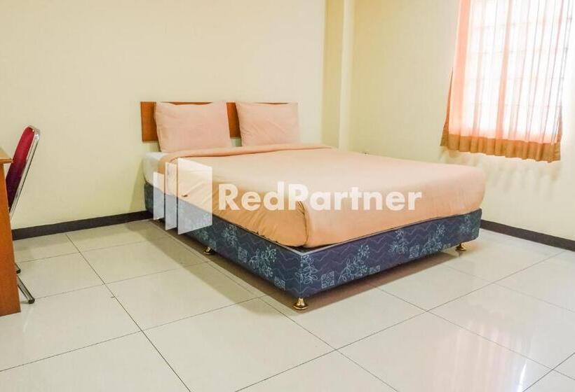 Grand Kembar Hotel Mitra Reddoorz