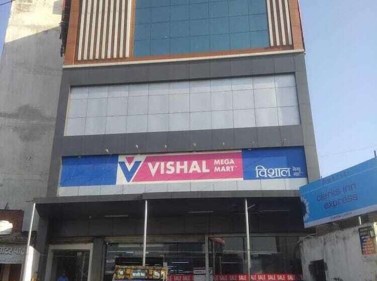 酒店 Aakriti Clarks Inn Express