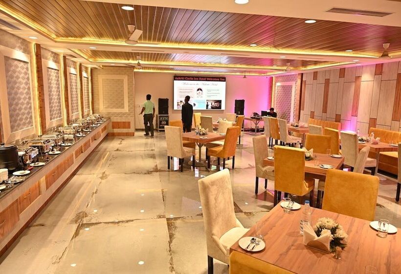 酒店 Aakriti Clarks Inn Express