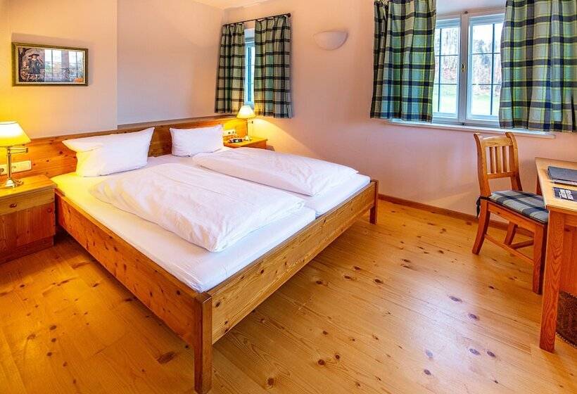 호텔 Aiterbach Am Chiemsee