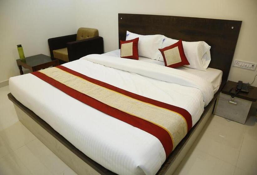 호텔 Balaji Residency