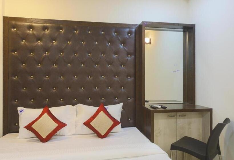 호텔 Balaji Residency