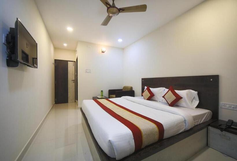 호텔 Balaji Residency