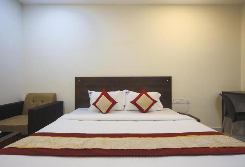 호텔 Balaji Residency