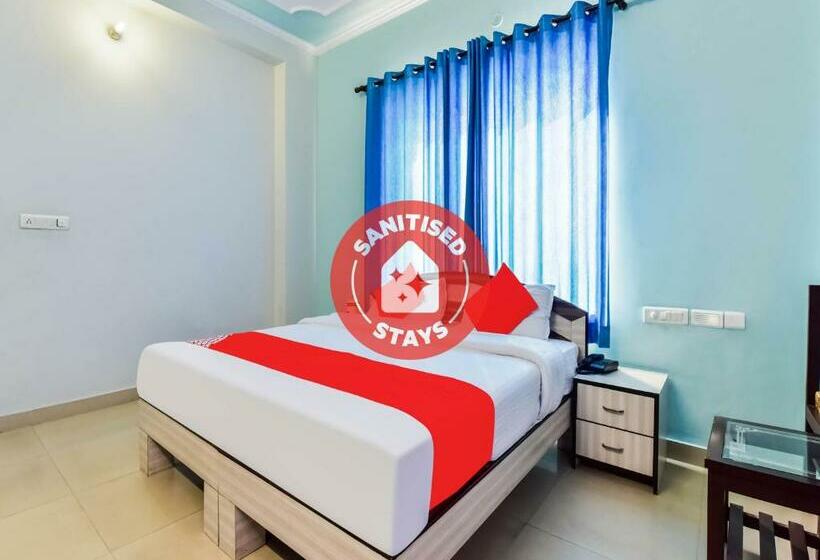 בית מלון כפרי Capital O 78850 Shamrock Inn