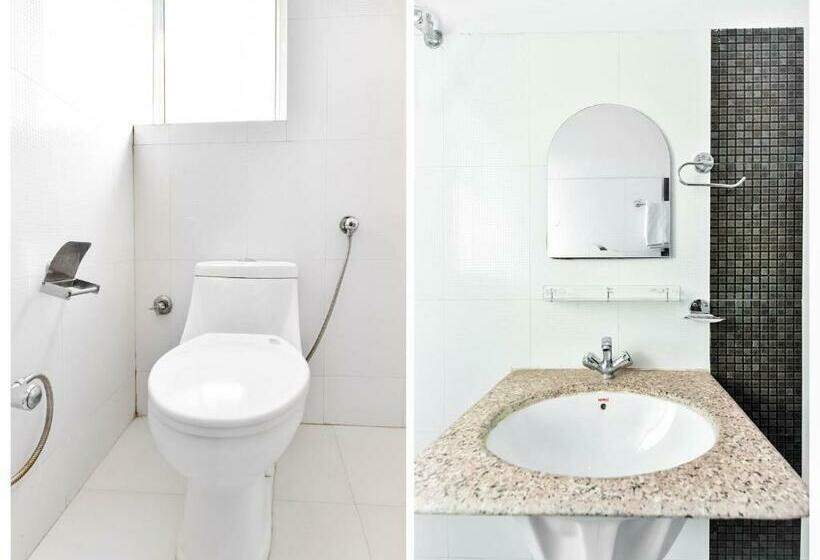 בית מלון כפרי Capital O 78850 Shamrock Inn