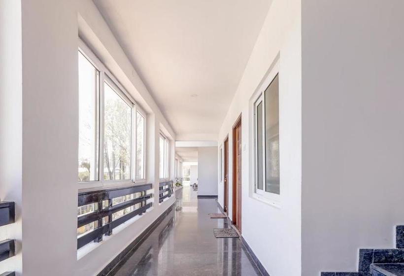 호텔 Capital O 79172 Residenza  Dreams Paradise