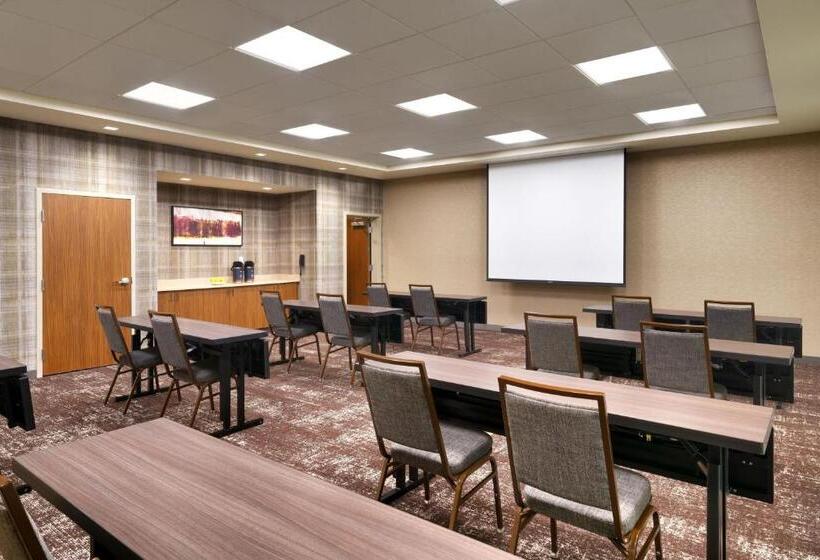 فندق Courtyard By Marriott Atlanta Duluth Downtown