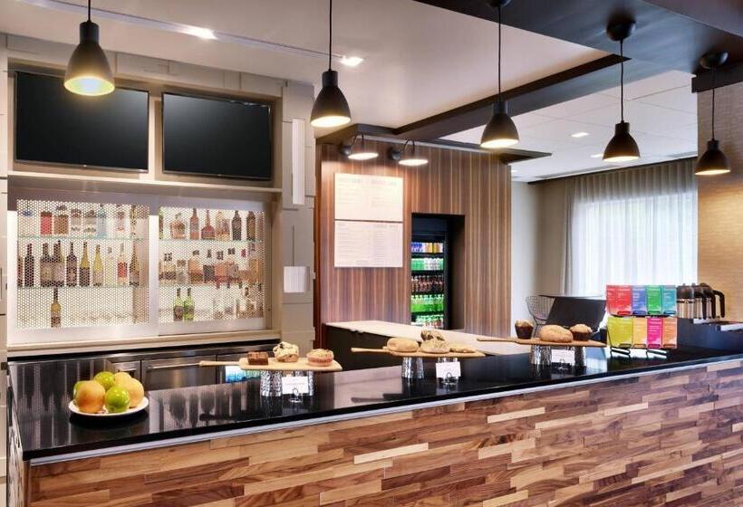 فندق Courtyard By Marriott Atlanta Duluth Downtown