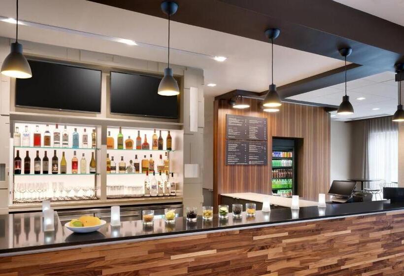 فندق Courtyard By Marriott Atlanta Duluth Downtown