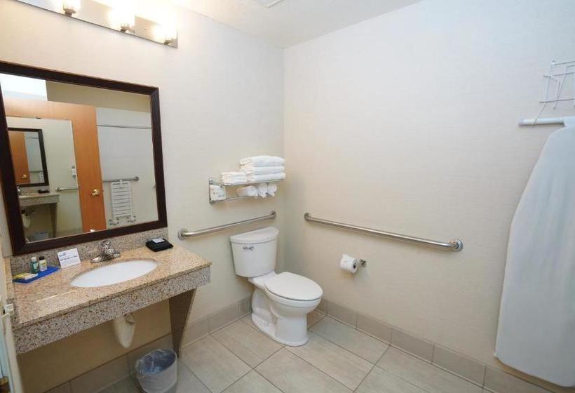 Creekside Hotel & Suites