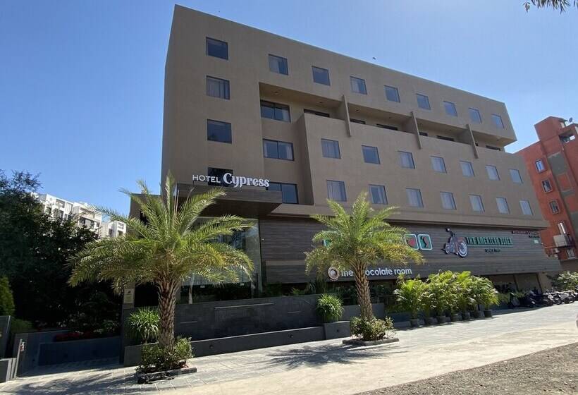 בית מלון כפרי Cypress