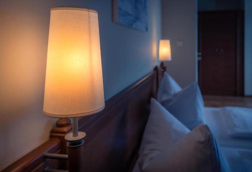 호텔 Elbterrasse Wörlitz