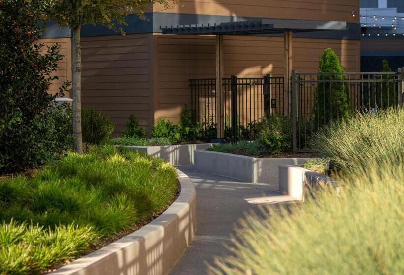 Отель Epicurean Atlanta, Autograph Collection