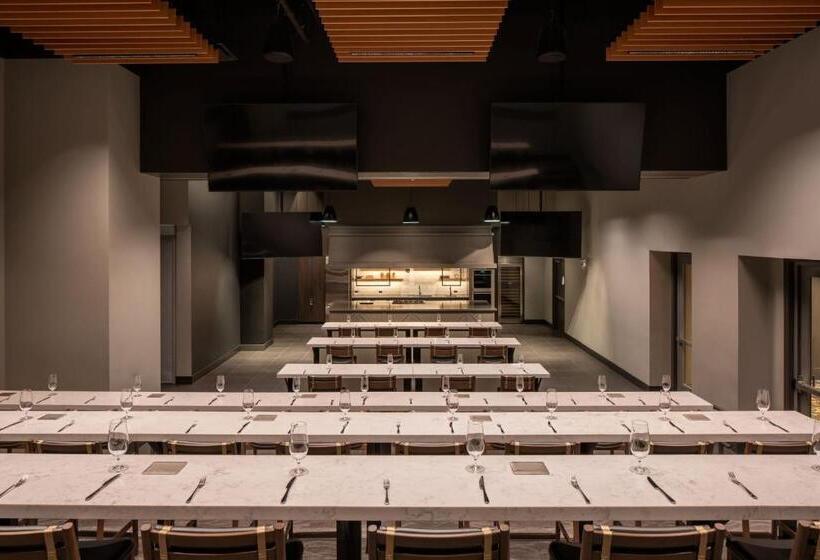 Отель Epicurean Atlanta, Autograph Collection