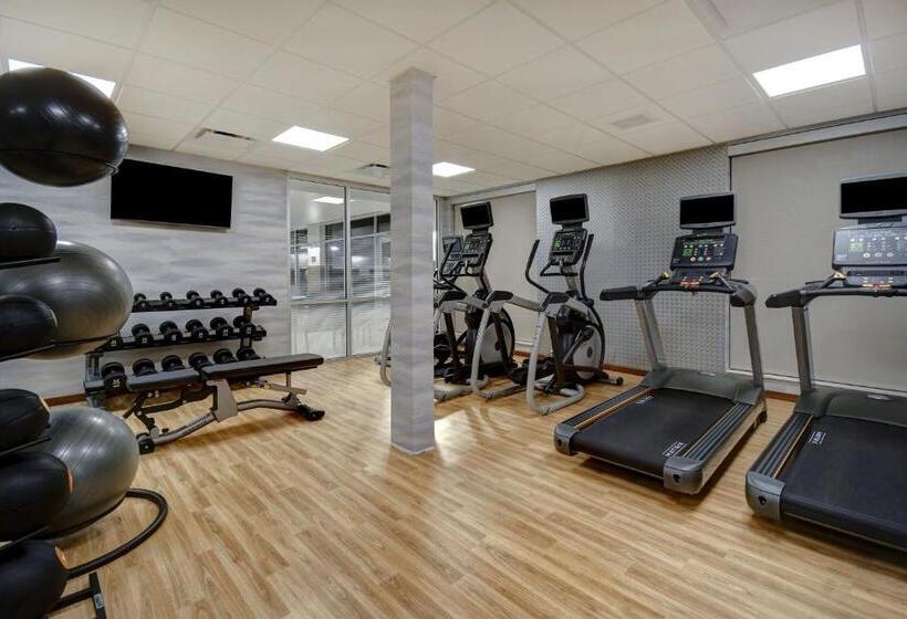 Отель Fairfield By Marriott Inn & Suites Grand Rapids Wyoming