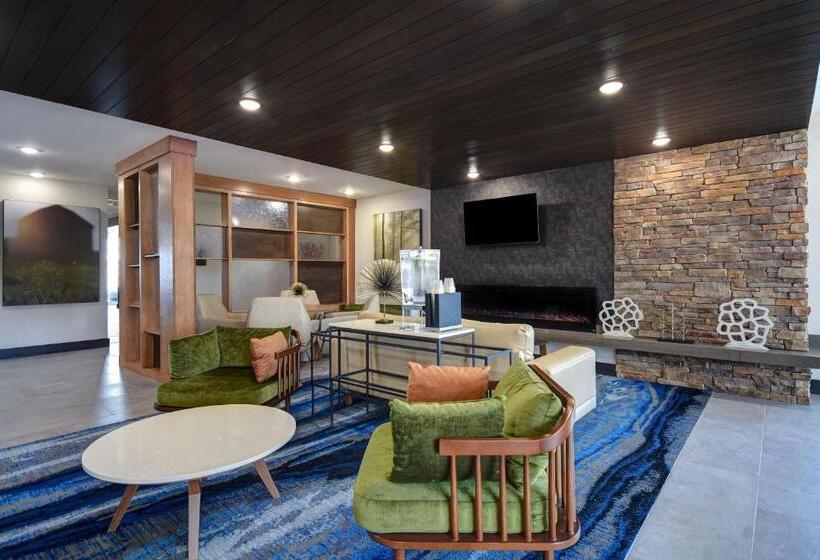 Отель Fairfield By Marriott Inn & Suites Grand Rapids Wyoming
