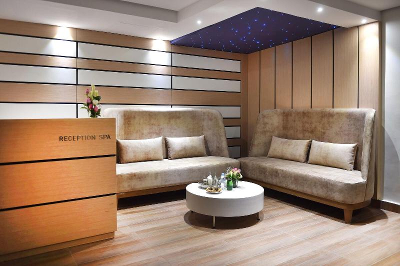 Flower Town Hotel & Spa