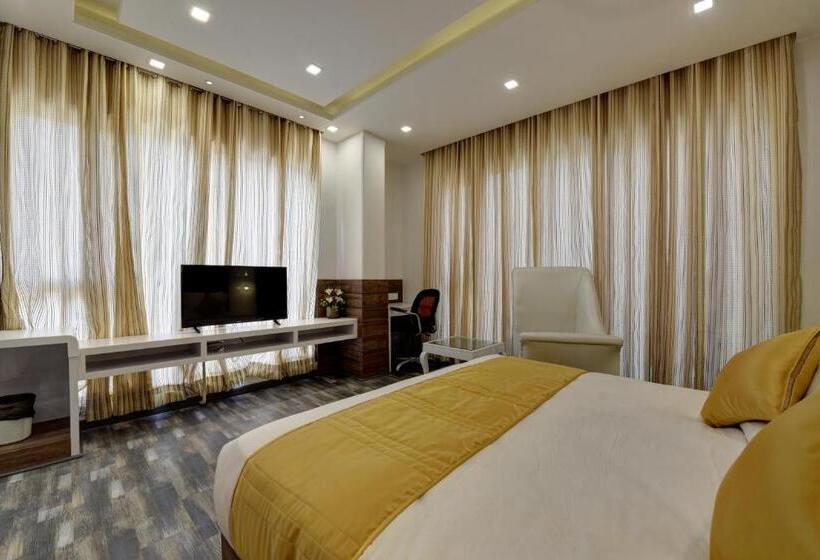 ホテル Golden Tree