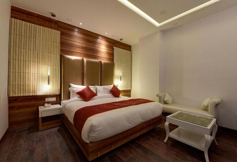 ホテル Golden Tree