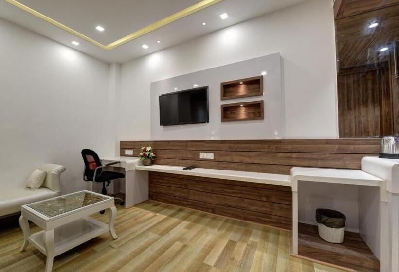 ホテル Golden Tree