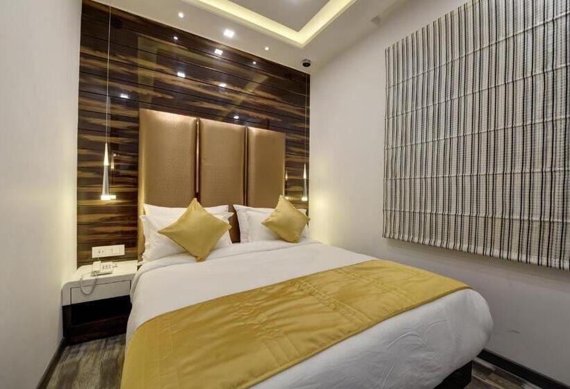 ホテル Golden Tree