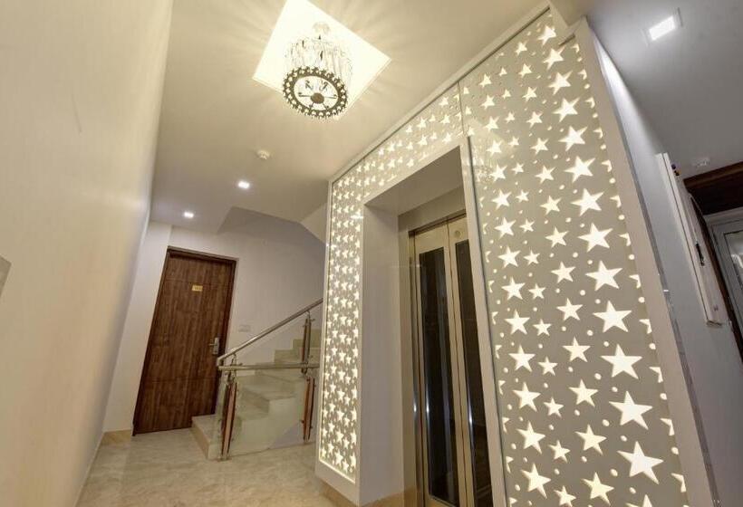 ホテル Golden Tree