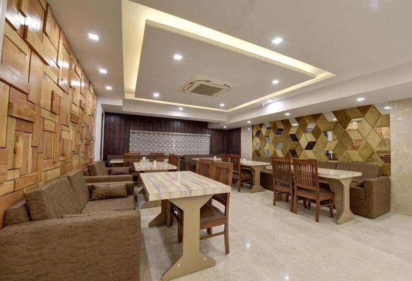 ホテル Golden Tree