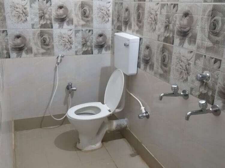 هتل Goroomgo Space Town Kolkata