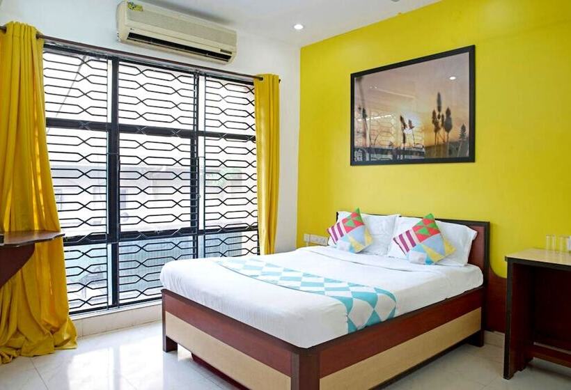 هتل Goroomgo Space Town Kolkata