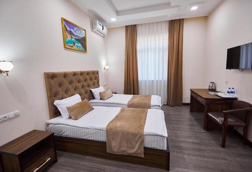 בית מלון כפרי Grand Art Premium