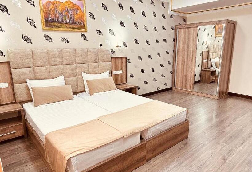 בית מלון כפרי Grand Art Premium