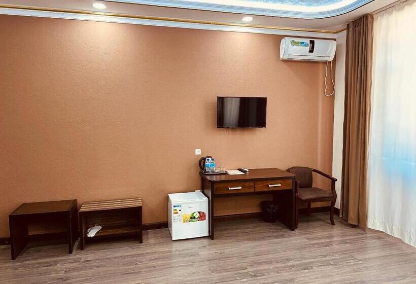 בית מלון כפרי Grand Art Premium