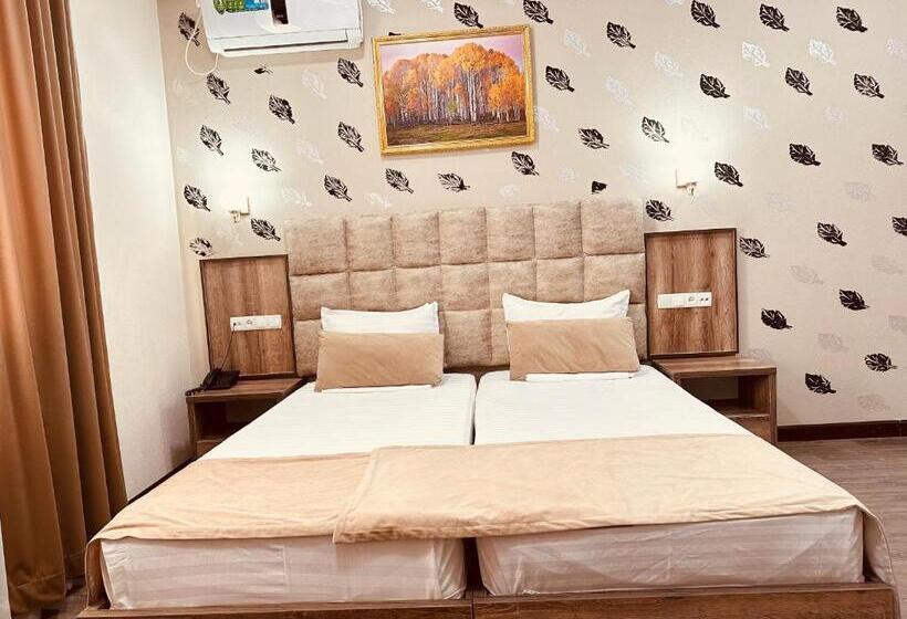 בית מלון כפרי Grand Art Premium