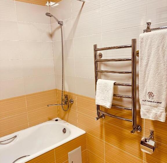 בית מלון כפרי Grand Art Premium