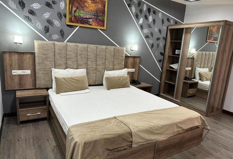 בית מלון כפרי Grand Art Premium