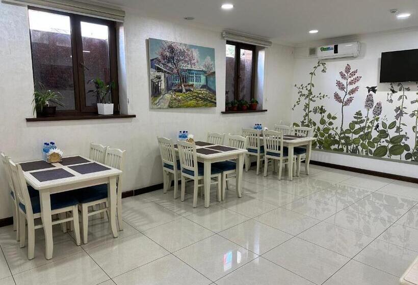 בית מלון כפרי Grand Art Premium