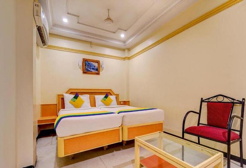 Hotel Itsy By Treebo   Coastal Grand Sathyam