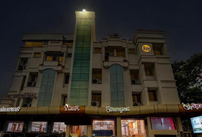 Hotel Itsy By Treebo   Coastal Grand Sathyam