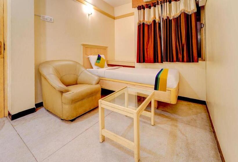 Hotel Itsy By Treebo   Coastal Grand Sathyam